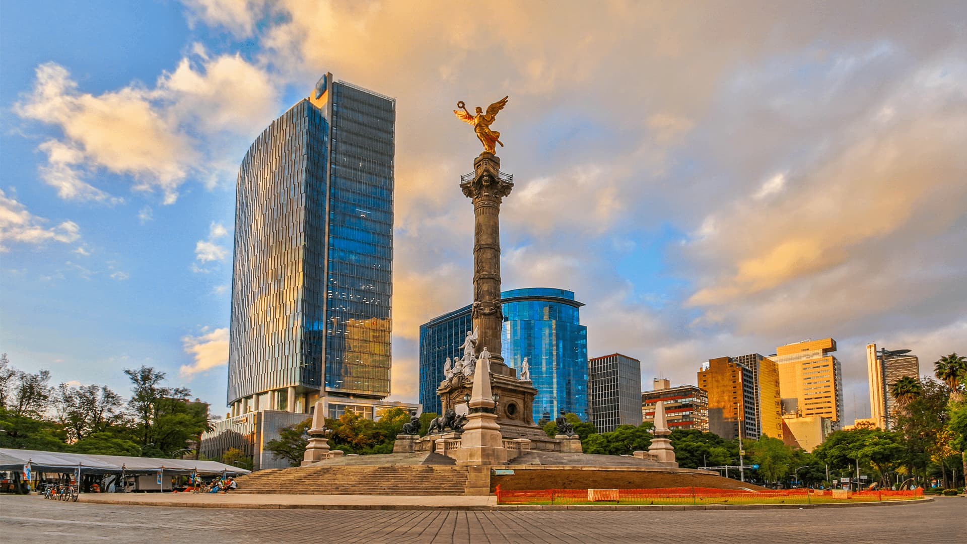 Zócalo de la Ciudad de México con la Catedral Metropolitana